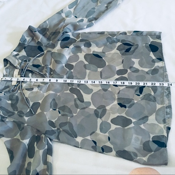 Loft XSP Stone Gray Quarter Length Sleeves Blouse - Picture 7 of 8